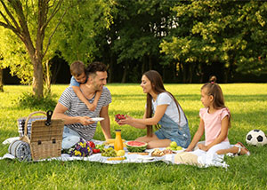 Things to do in Denver with Kids - Picnic in City Park