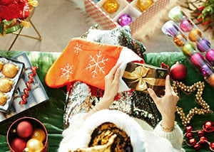 How to Give the 50 Best Experience Gifts for Christmas