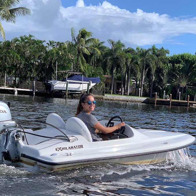 Rent a Mini Powerboat