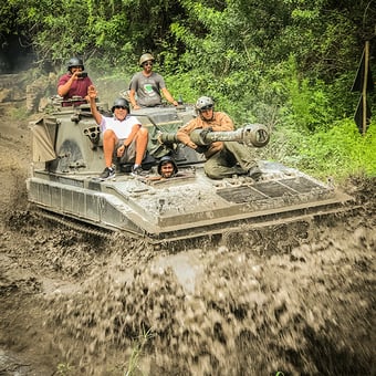 Drive a FV433 Abbot Tank