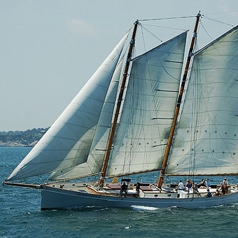 Morning Mimosa Sail in Rhode Island