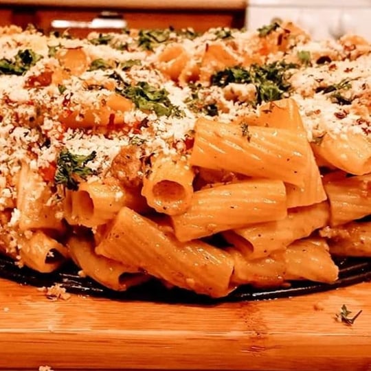 Pasta with cheese and herbs