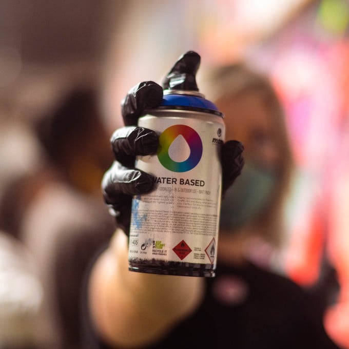 Spray Paint and Sip Experience Virgin Experience Gifts