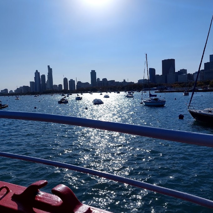 Scenic Cruise in Chicago