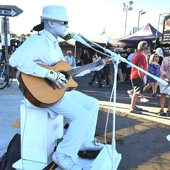Street Musician During LA Smartphone Tour