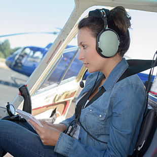 Learn to Fly a Helicopter in Auburn, WA