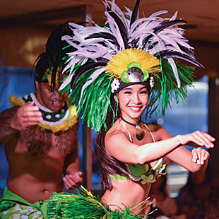 Dinner and Show in Oahu