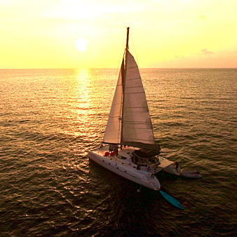 Private 3-Hour Weekday Sunset Sail on 36' Sailboat