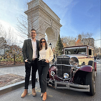 Manhattan Vintage Car Tour plus Romantic Dinner for Two at Robert