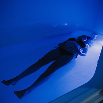 Rejuvenating 1-Hour Float Therapy Session for Two