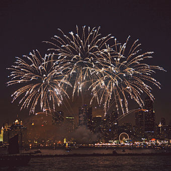 Chicago Fireworks Dinner Cruise