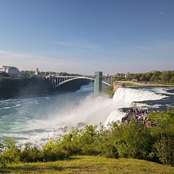 2-Day Excursion to Niagara Falls 