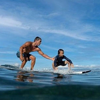 Group Surfing Lesson in Waikiki