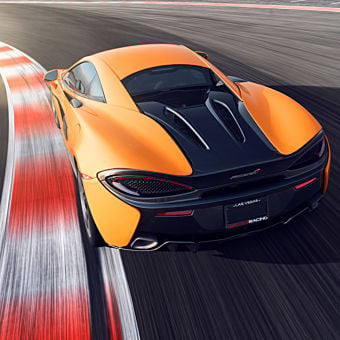 Race a McLaren 570S