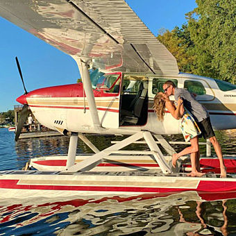 Romantic Seaplane Tour & Dinner