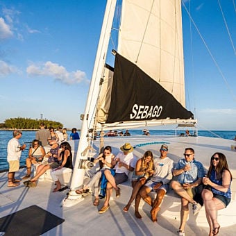 Luxurious Key West Sunset Sail with Drinks and Appetizers