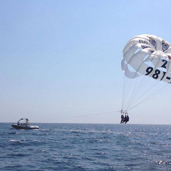 Parasailing in Alabama 