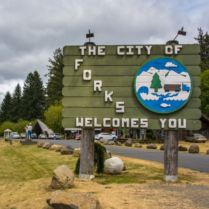 Welcome to Forks sign