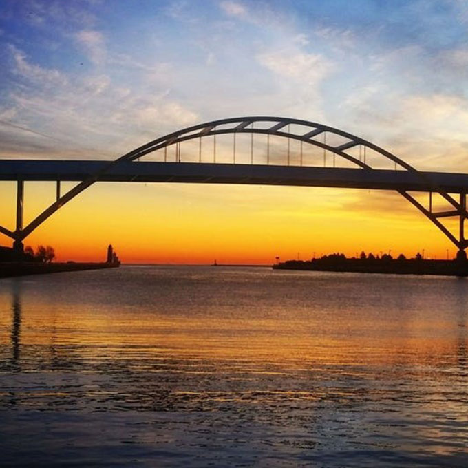 Sunset Kayak Tour in Milwaukee